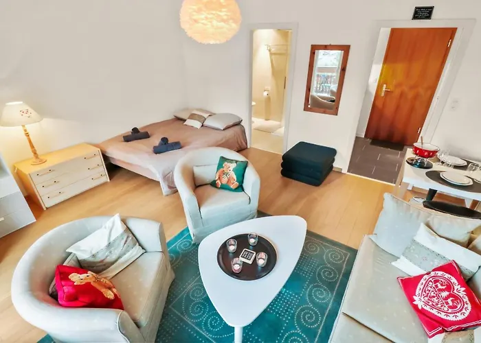 Chaleureux Et Paisible Apartment *